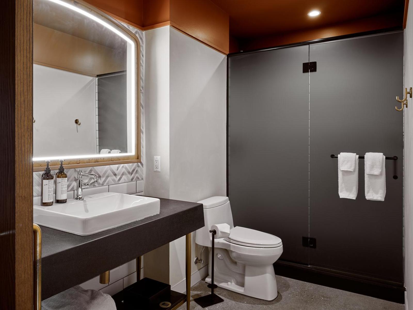 Detroit Foundation Hotel Bagian luar foto