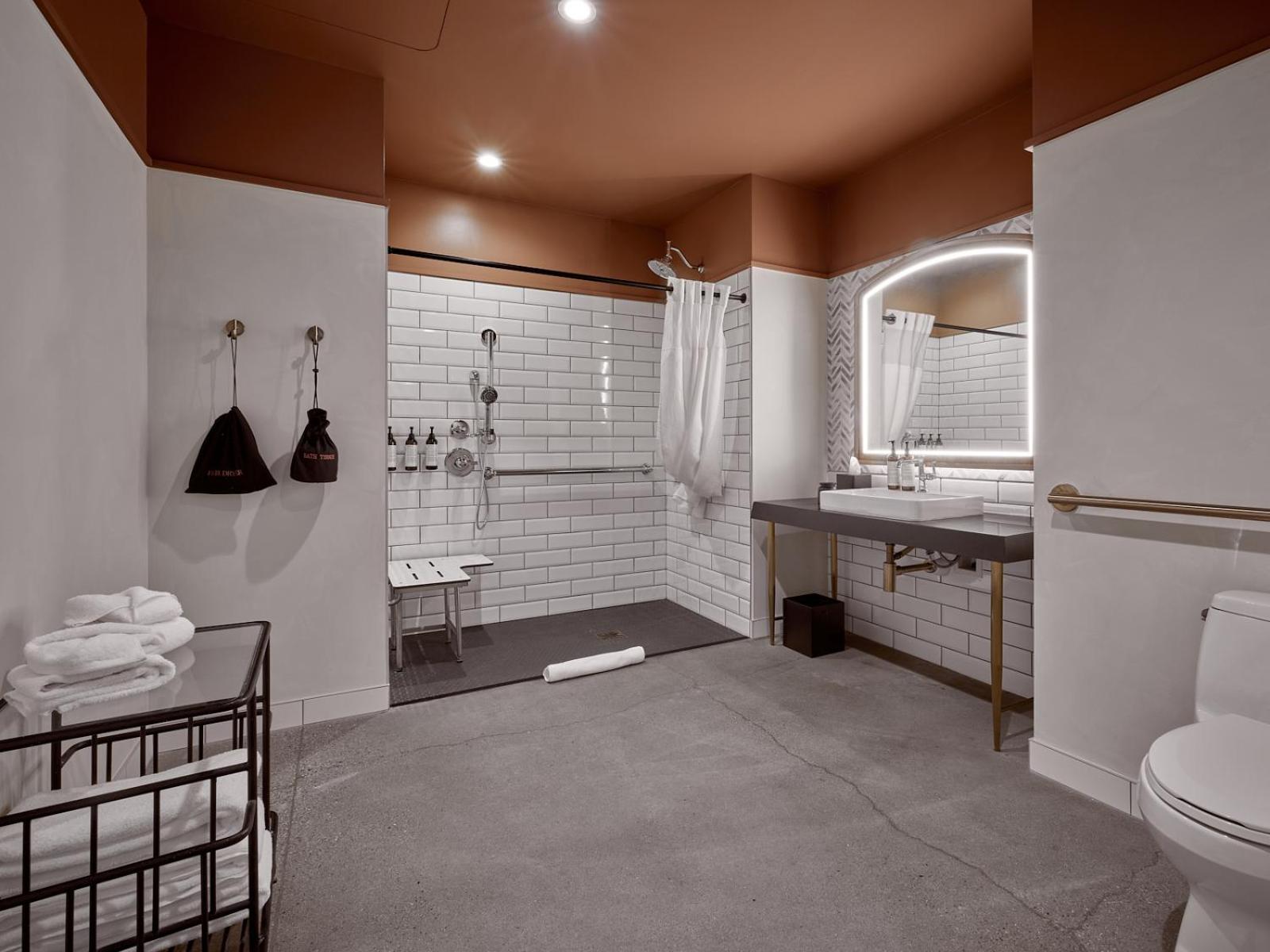 Detroit Foundation Hotel Bagian luar foto